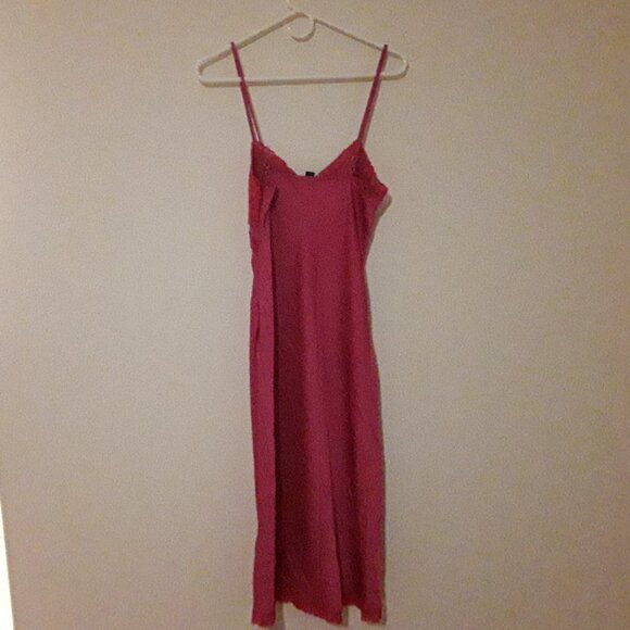 Forever 21 Women's size small Pink and Red Lace long dress w/adjustable straps - Picture 3 of 5